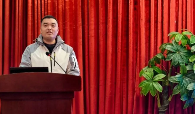 龙彬彬