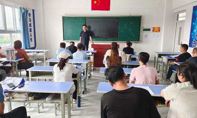春季高考升学部召开家长会